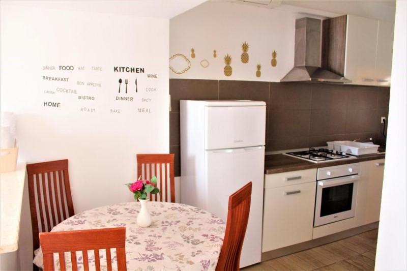 Apartment Antonio Примоштен Екстер'єр фото